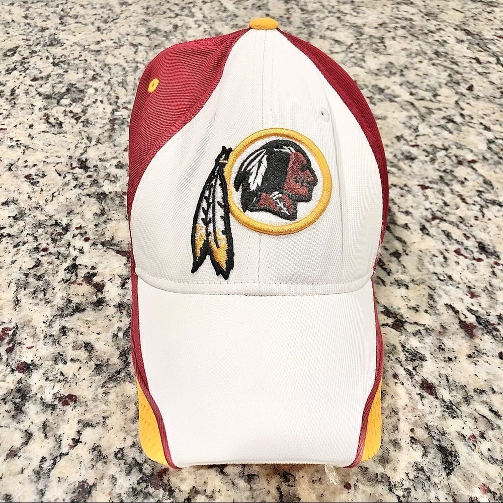 REEBOK 𝅺Washington Redskins On Field Equipment NFL Football L/XL White Red Rare